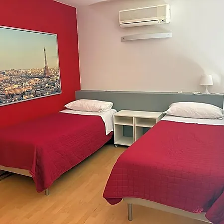 فندق Easy Space
