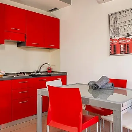 فندق Easy Space 4*